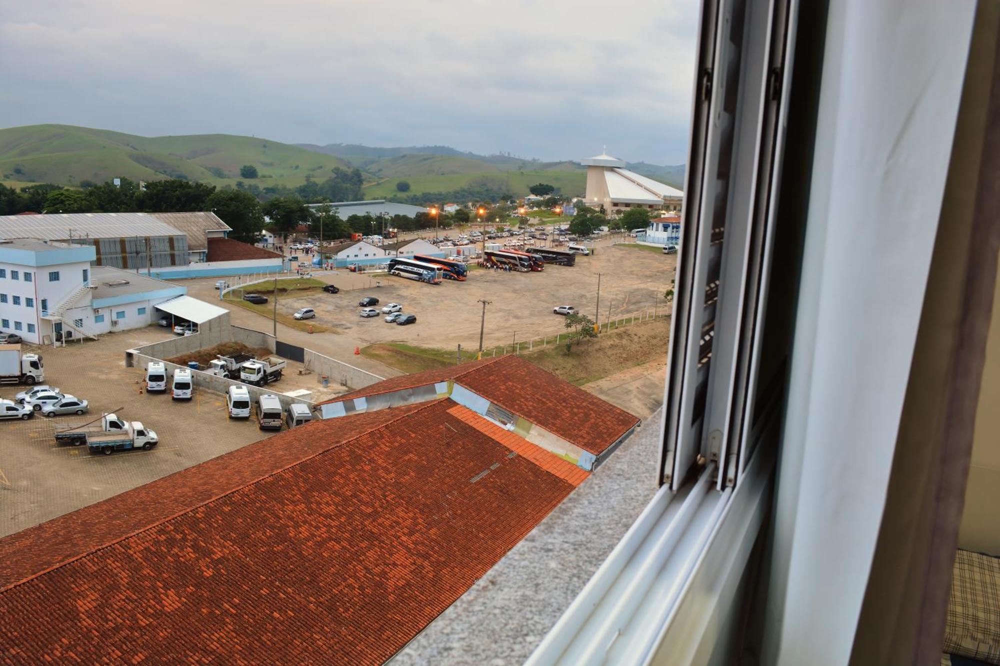 Com Garagem No Da Fe, Pertinho Da Cancao Nova Apartment